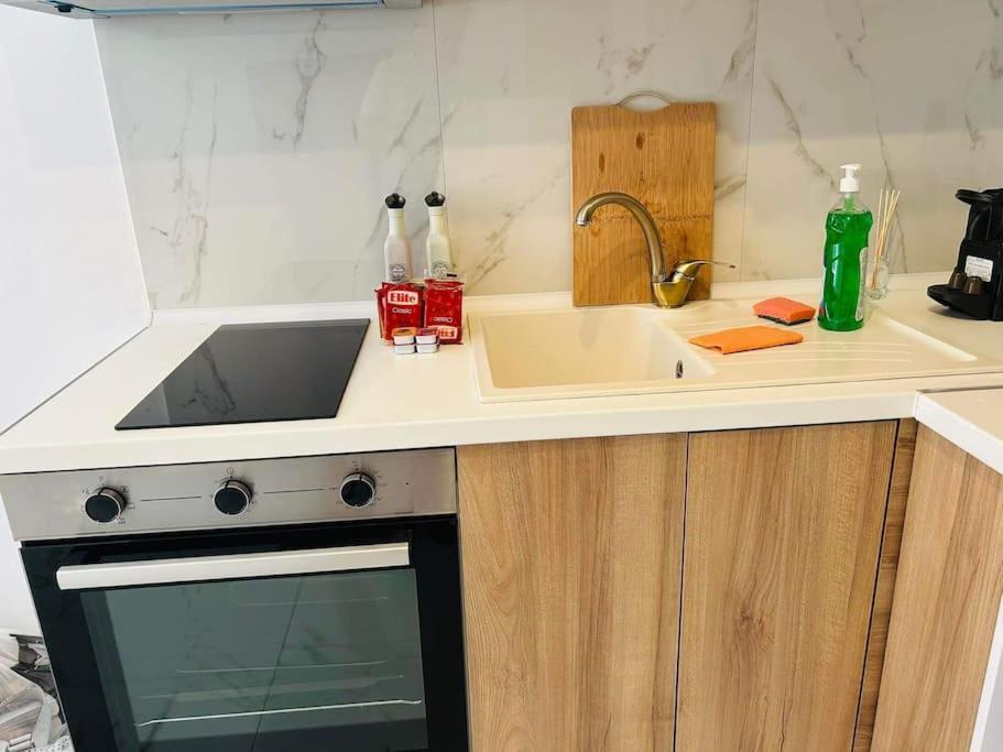 Luxury No4 Apartment In Ladadika Salonicco Esterno foto